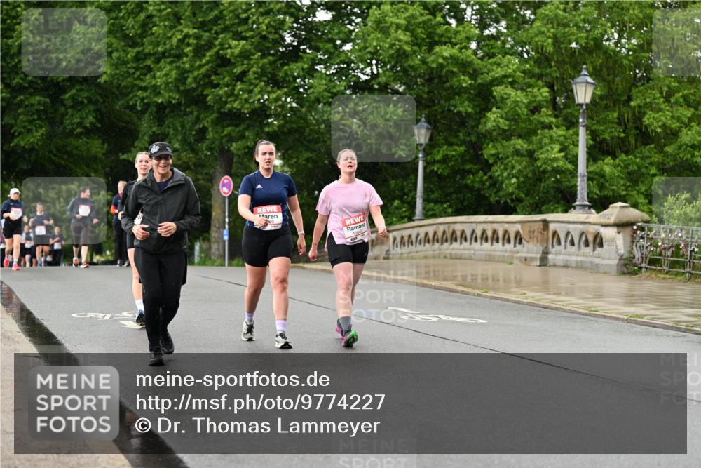 14.06.2026 - REWE Women's Run Dr. Thomas Lammeyer http://msf.ph/oto/9774227 14.06.2026 09:54:27 Laufen 10040 meine-sportfotos.de