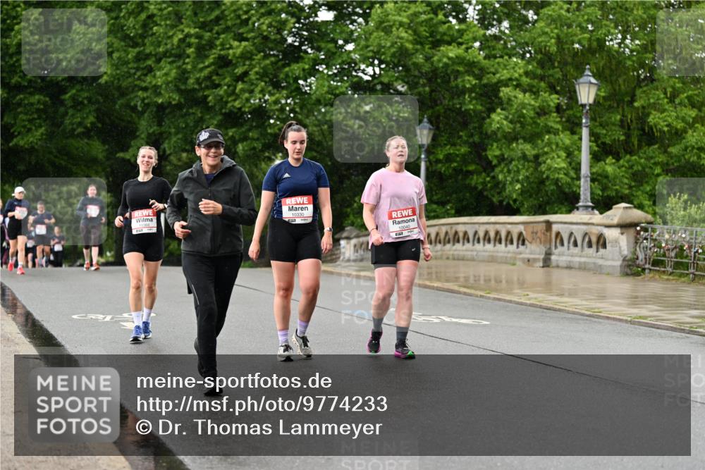 14.06.2026 - REWE Women's Run Dr. Thomas Lammeyer http://msf.ph/oto/9774233 14.06.2026 09:54:28 Laufen 10330, 10040, 57 meine-sportfotos.de