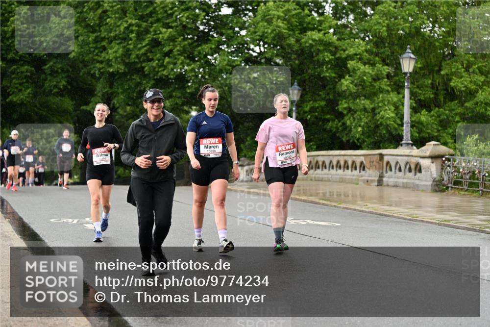 14.06.2026 - REWE Women's Run Dr. Thomas Lammeyer http://msf.ph/oto/9774234 14.06.2026 09:54:28 Laufen 5, 10330, 10040 meine-sportfotos.de