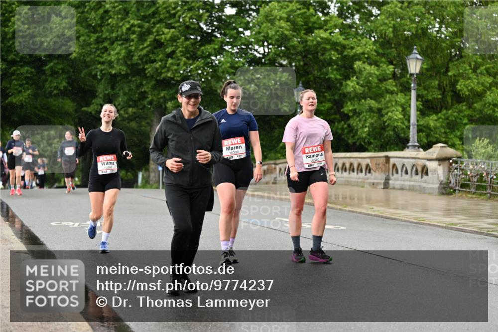 14.06.2026 - REWE Women's Run Dr. Thomas Lammeyer http://msf.ph/oto/9774237 14.06.2026 09:54:28 Laufen 10366, 10330, 10040, 517 meine-sportfotos.de