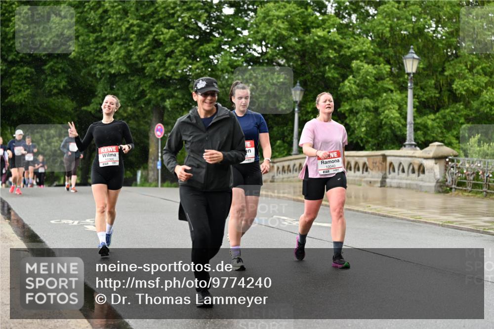 14.06.2026 - REWE Women's Run Dr. Thomas Lammeyer http://msf.ph/oto/9774240 14.06.2026 09:54:29 Laufen 10366, 10040, 57 meine-sportfotos.de