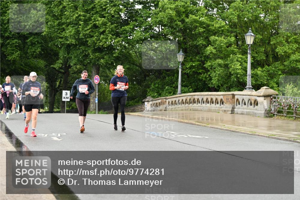 14.06.2026 - REWE Women's Run Dr. Thomas Lammeyer http://msf.ph/oto/9774281 14.06.2026 09:54:33 Laufen 3, 10909 meine-sportfotos.de