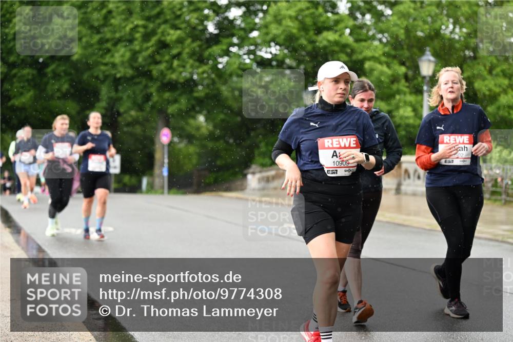 14.06.2026 - REWE Women's Run Dr. Thomas Lammeyer http://msf.ph/oto/9774308 14.06.2026 09:54:38 Laufen 10909, 7, 27, 02, 7 meine-sportfotos.de