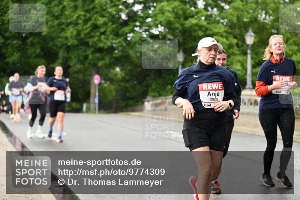 14.06.2026 - REWE Women's Run Dr. Thomas Lammeyer http://msf.ph/oto/9774309 14.06.2026 09:54:38 Laufen 10909 meine-sportfotos.de