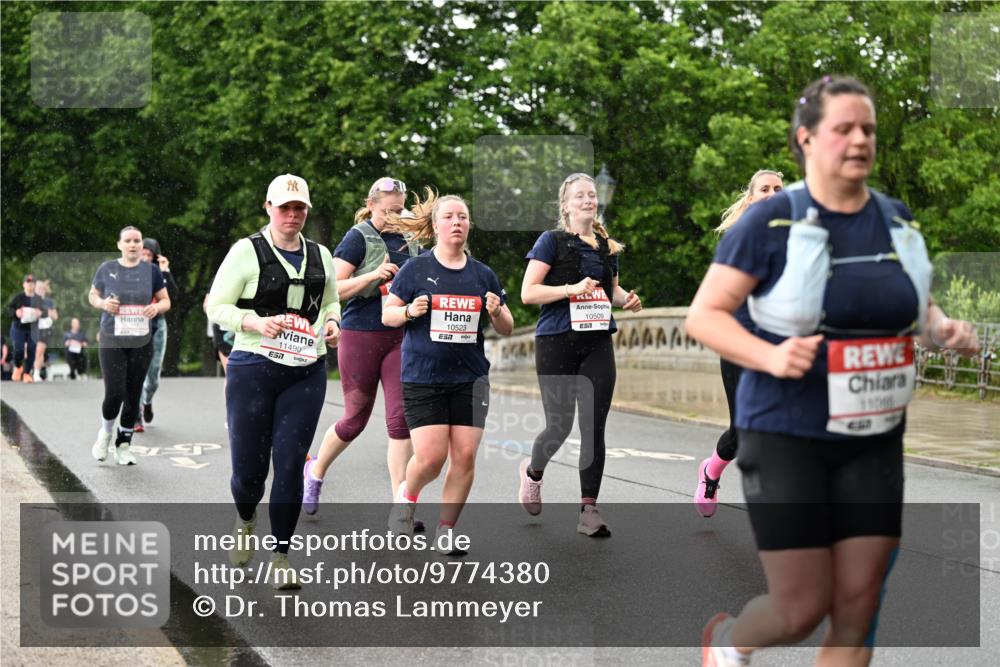 14.06.2026 - REWE Women's Run Dr. Thomas Lammeyer http://msf.ph/oto/9774380 14.06.2026 09:54:47 Laufen 11490, 657, 10523, 10509, 4, 37 meine-sportfotos.de