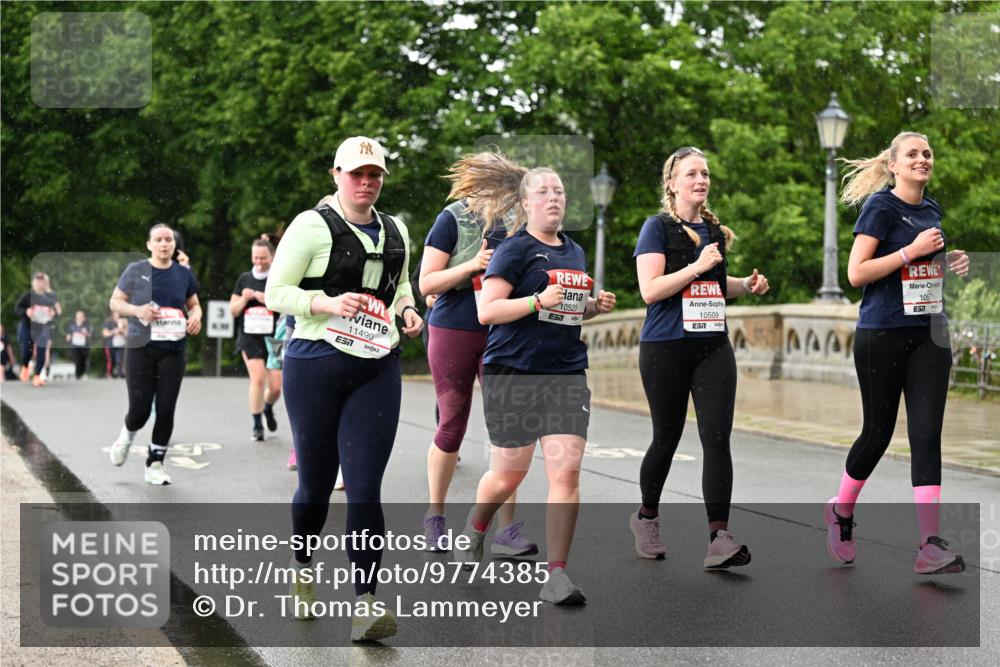 14.06.2026 - REWE Women's Run Dr. Thomas Lammeyer http://msf.ph/oto/9774385 14.06.2026 09:54:47 Laufen 11490, 7, 10523, 10509, 2472, 10571 meine-sportfotos.de