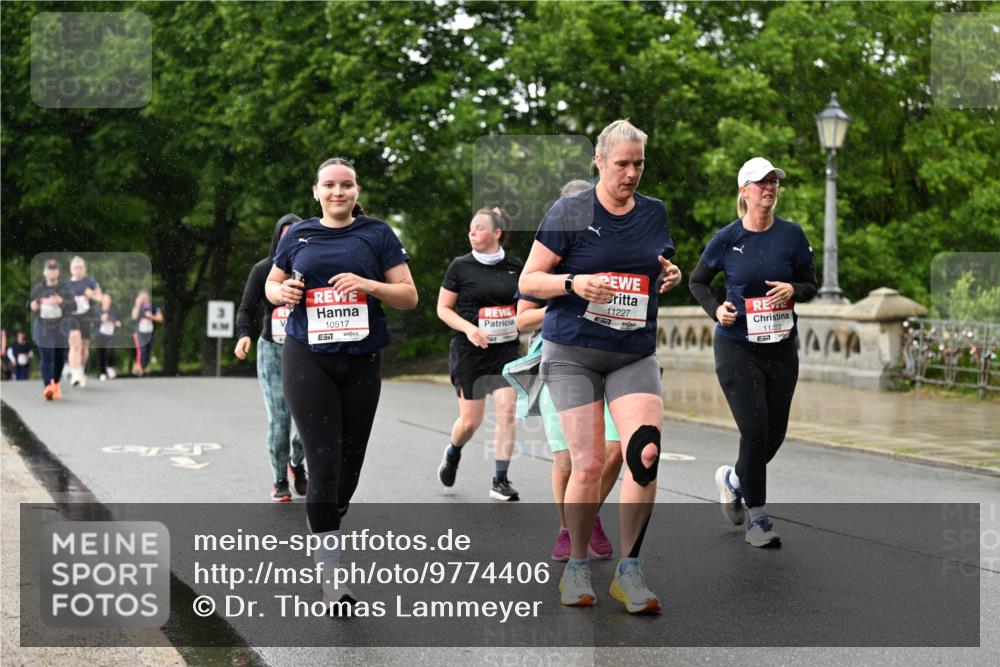 14.06.2026 - REWE Women's Run Dr. Thomas Lammeyer http://msf.ph/oto/9774406 14.06.2026 09:54:50 Laufen 10517, 11227, 11222, 7 meine-sportfotos.de