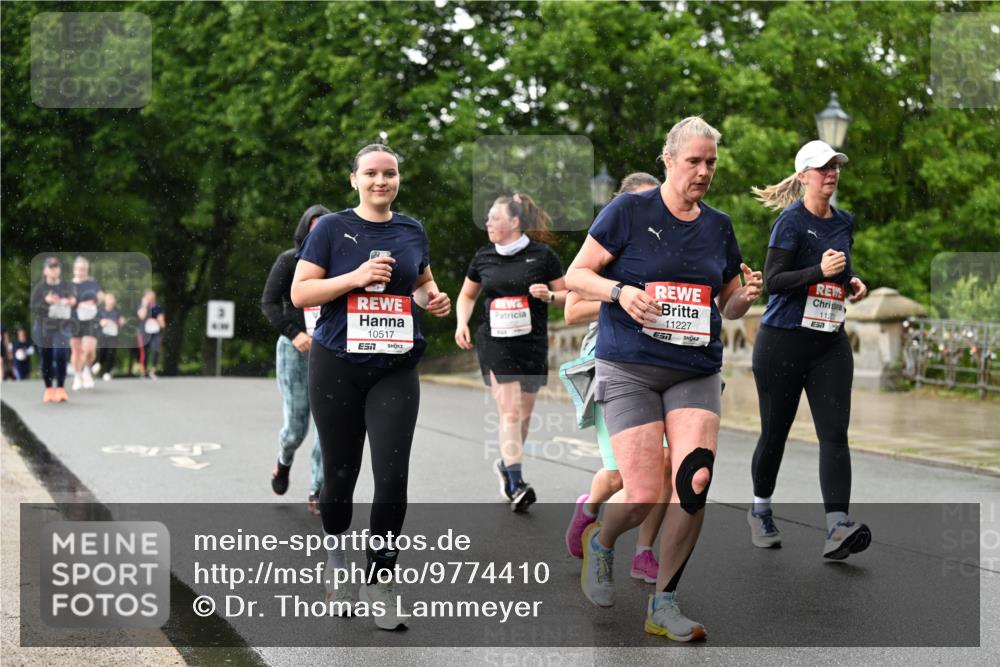 14.06.2026 - REWE Women's Run Dr. Thomas Lammeyer http://msf.ph/oto/9774410 14.06.2026 09:54:50 Laufen 10517, 7, 11227, 1122 meine-sportfotos.de