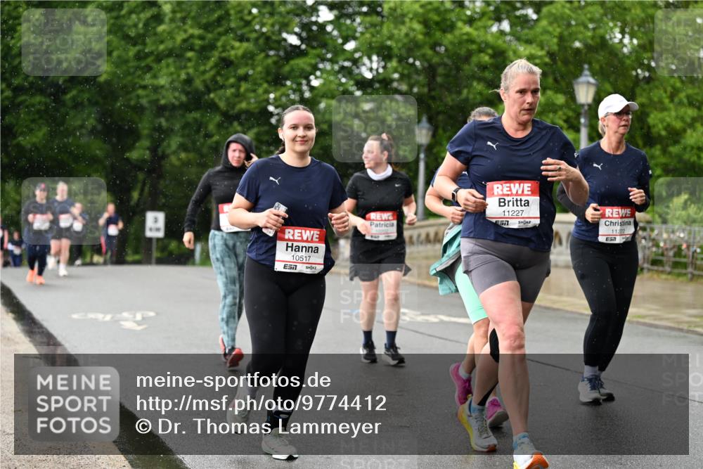 14.06.2026 - REWE Women's Run Dr. Thomas Lammeyer http://msf.ph/oto/9774412 14.06.2026 09:54:50 Laufen 10517, 11227, 11222, 7 meine-sportfotos.de
