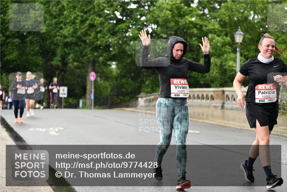 14.06.2026 - REWE Women's Run Dr. Thomas Lammeyer http://msf.ph/oto/9774428 14.06.2026 09:54:52 Laufen 10570, 10202, 7 meine-sportfotos.de