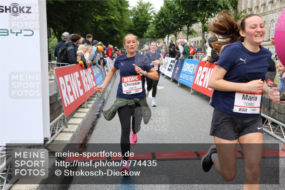 14.06.2026 - REWE Women's Run Strokosch-Dieckow http://msf.ph/oto/9774435 14.06.2026 09:55:57 Ziel 10285, 10546, 10623, 10745, 10796, 10874, 10882, 11409 meine-sportfotos.de