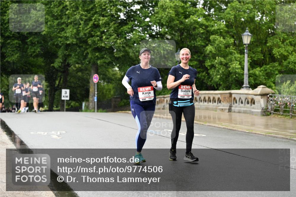 14.06.2026 - REWE Women's Run Dr. Thomas Lammeyer http://msf.ph/oto/9774506 14.06.2026 09:55:10 Laufen 10209, 57, 10619 meine-sportfotos.de