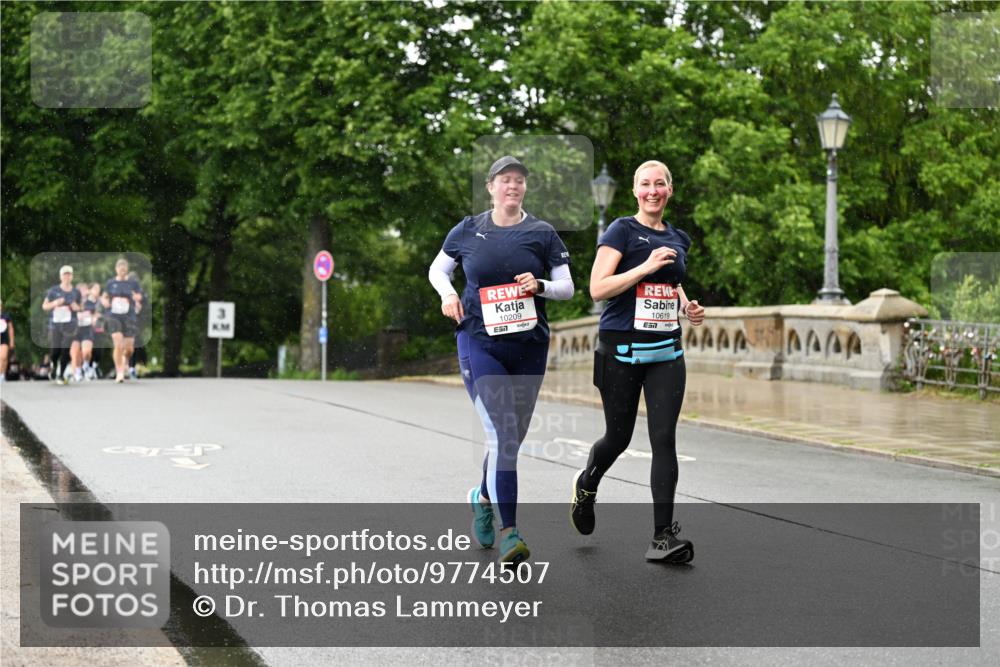 14.06.2026 - REWE Women's Run Dr. Thomas Lammeyer http://msf.ph/oto/9774507 14.06.2026 09:55:10 Laufen 10209, 57, 10619 meine-sportfotos.de