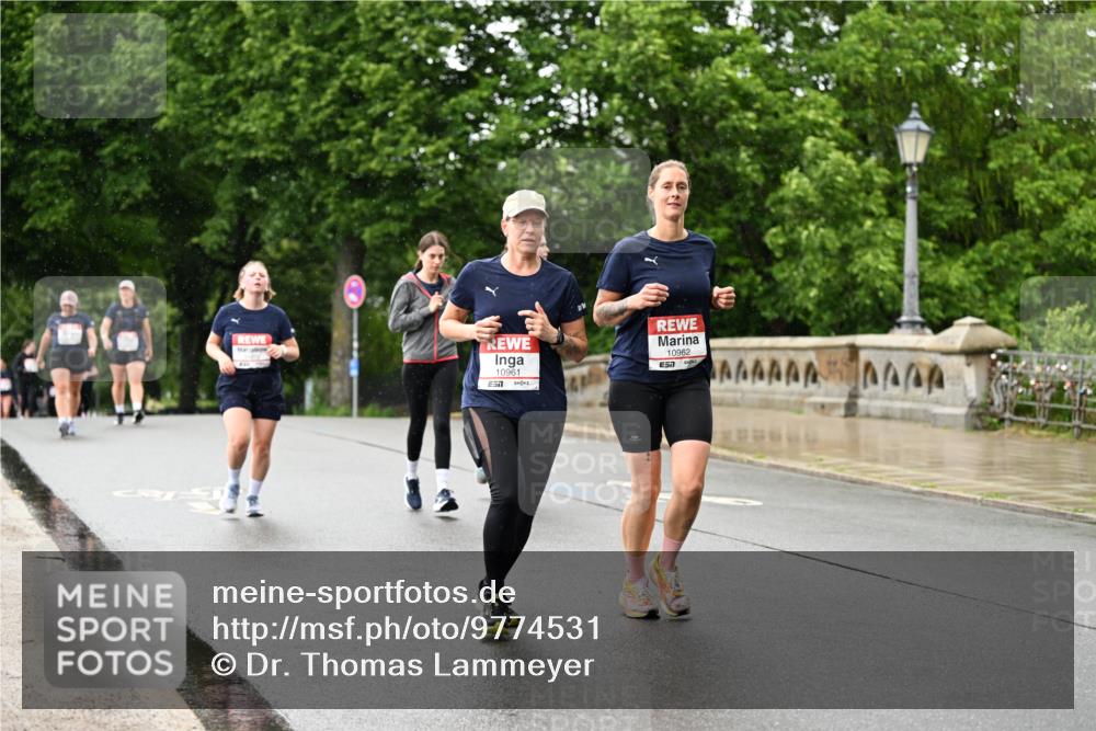 14.06.2026 - REWE Women's Run Dr. Thomas Lammeyer http://msf.ph/oto/9774531 14.06.2026 09:55:20 Laufen 10961, 10962, 7 meine-sportfotos.de