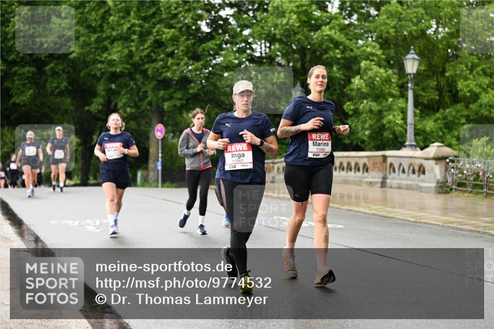 14.06.2026 - REWE Women's Run Dr. Thomas Lammeyer http://msf.ph/oto/9774532 14.06.2026 09:55:20 Laufen 10961, 10962, 51 meine-sportfotos.de