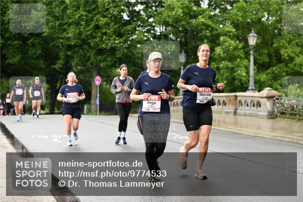 14.06.2026 - REWE Women's Run Dr. Thomas Lammeyer http://msf.ph/oto/9774533 14.06.2026 09:55:20 Laufen 10961, 10962, 57 meine-sportfotos.de