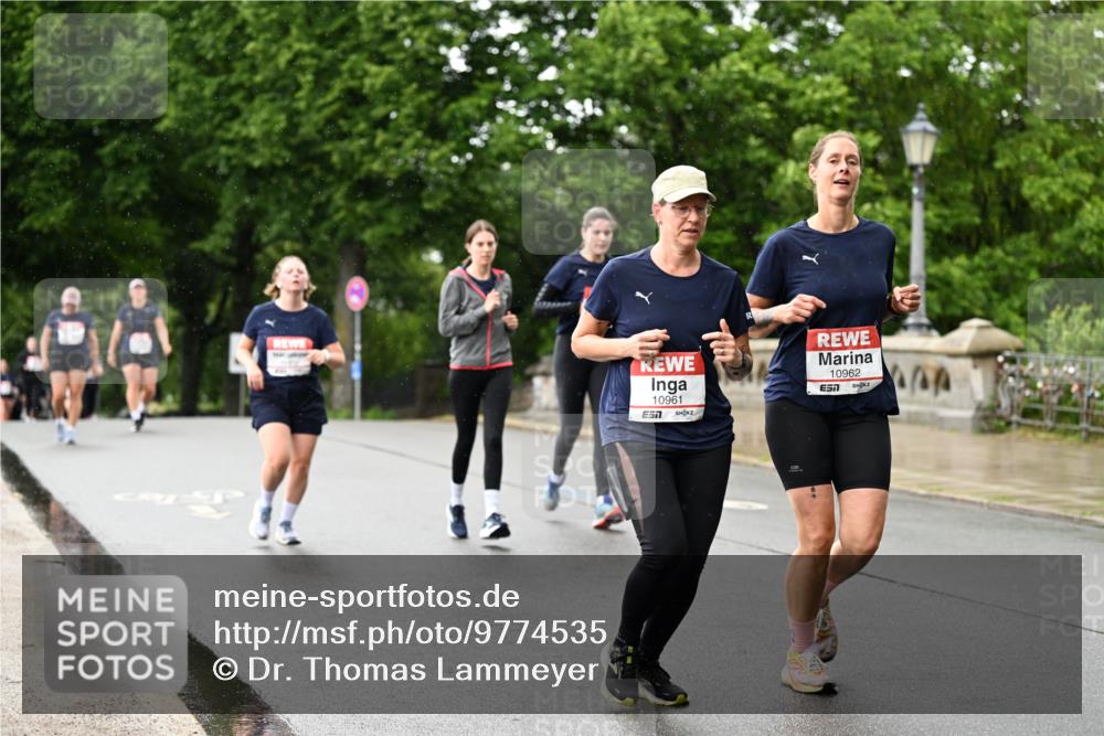 14.06.2026 - REWE Women's Run Dr. Thomas Lammeyer http://msf.ph/oto/9774535 14.06.2026 09:55:20 Laufen 10961, 10962, 7 meine-sportfotos.de