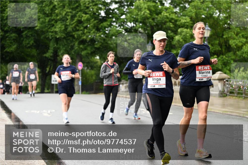 14.06.2026 - REWE Women's Run Dr. Thomas Lammeyer http://msf.ph/oto/9774537 14.06.2026 09:55:20 Laufen 10961, 10962, 7 meine-sportfotos.de