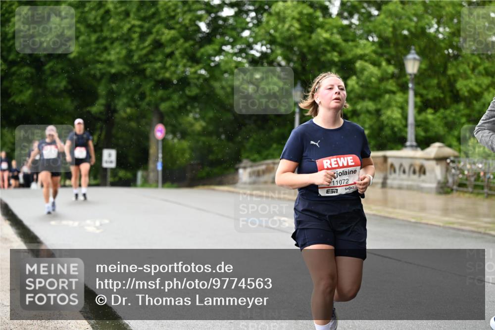 14.06.2026 - REWE Women's Run Dr. Thomas Lammeyer http://msf.ph/oto/9774563 14.06.2026 09:55:23 Laufen 11, 11072, 7424 meine-sportfotos.de