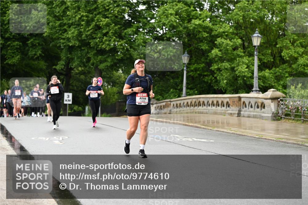 14.06.2026 - REWE Women's Run Dr. Thomas Lammeyer http://msf.ph/oto/9774610 14.06.2026 09:55:31 Laufen 3, 41, 10829 meine-sportfotos.de
