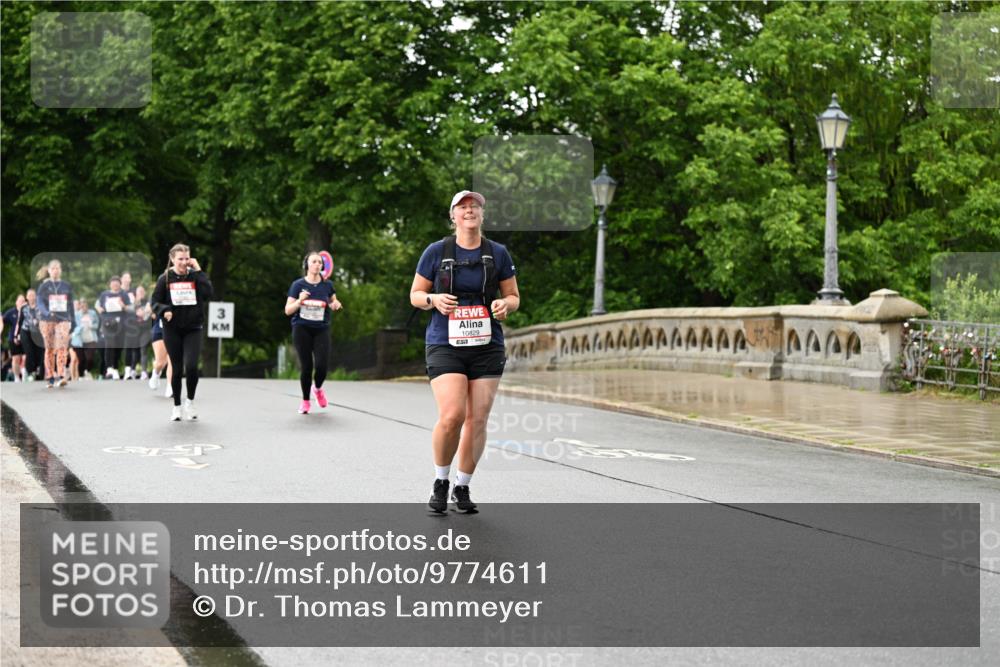 14.06.2026 - REWE Women's Run Dr. Thomas Lammeyer http://msf.ph/oto/9774611 14.06.2026 09:55:31 Laufen 3, 10829 meine-sportfotos.de