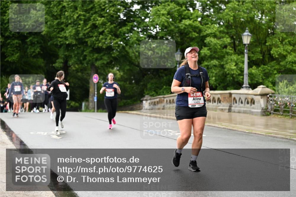 14.06.2026 - REWE Women's Run Dr. Thomas Lammeyer http://msf.ph/oto/9774625 14.06.2026 09:55:32 Laufen 10829, 57 meine-sportfotos.de