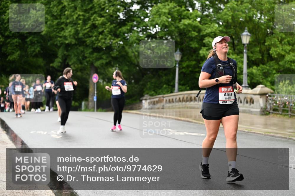 14.06.2026 - REWE Women's Run Dr. Thomas Lammeyer http://msf.ph/oto/9774629 14.06.2026 09:55:33 Laufen 10829, 7, 239 meine-sportfotos.de