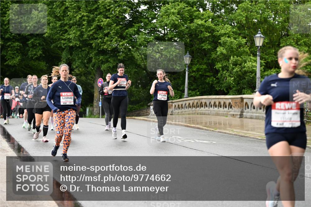 14.06.2026 - REWE Women's Run Dr. Thomas Lammeyer http://msf.ph/oto/9774662 14.06.2026 09:55:40 Laufen 10515, 18149 meine-sportfotos.de