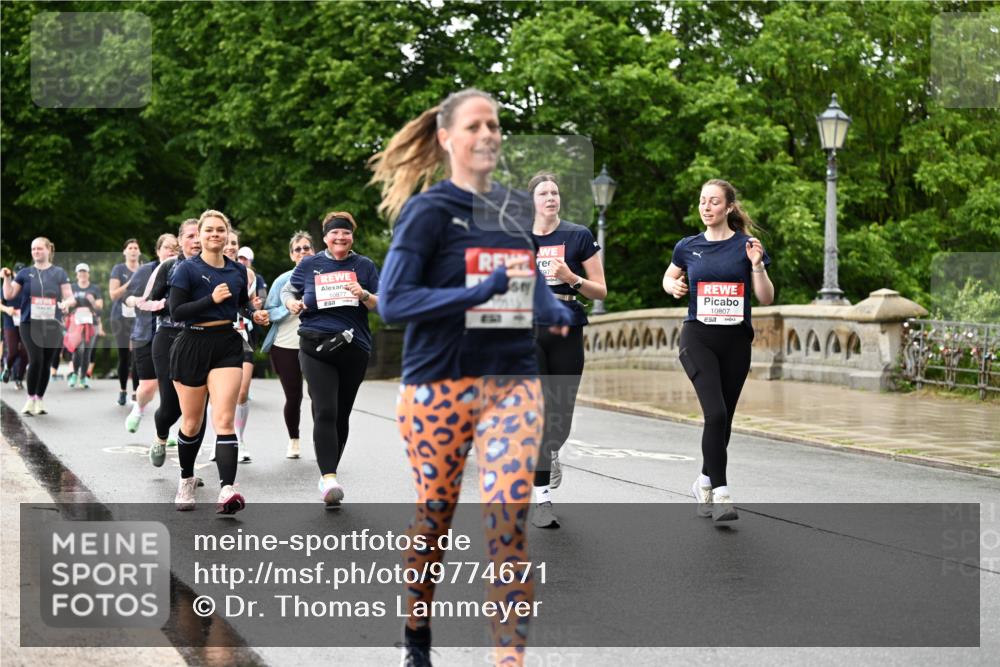 14.06.2026 - REWE Women's Run Dr. Thomas Lammeyer http://msf.ph/oto/9774671 14.06.2026 09:55:42 Laufen 10877, 97, 57, 10807 meine-sportfotos.de