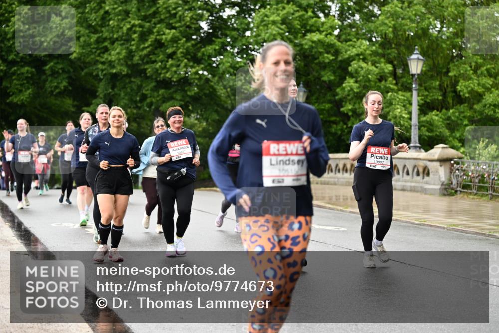 14.06.2026 - REWE Women's Run Dr. Thomas Lammeyer http://msf.ph/oto/9774673 14.06.2026 09:55:42 Laufen 10518, 10807, 57 meine-sportfotos.de