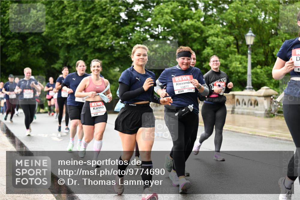 14.06.2026 - REWE Women's Run Dr. Thomas Lammeyer http://msf.ph/oto/9774690 14.06.2026 09:55:44 Laufen 11381, 657, 10877, 57, 7234 meine-sportfotos.de