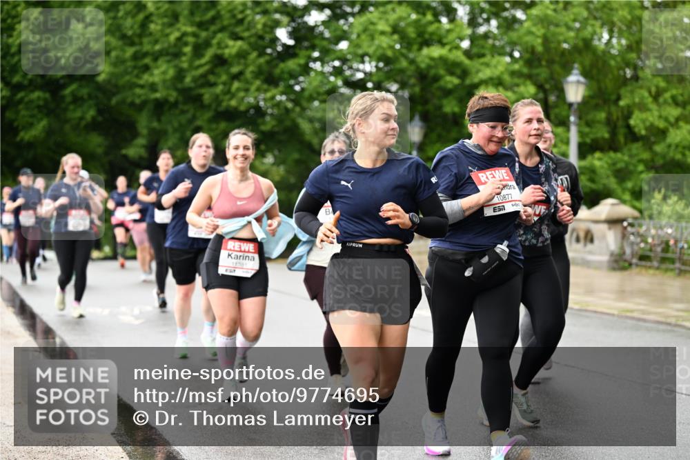14.06.2026 - REWE Women's Run Dr. Thomas Lammeyer http://msf.ph/oto/9774695 14.06.2026 09:55:45 Laufen 11381, 10877 meine-sportfotos.de