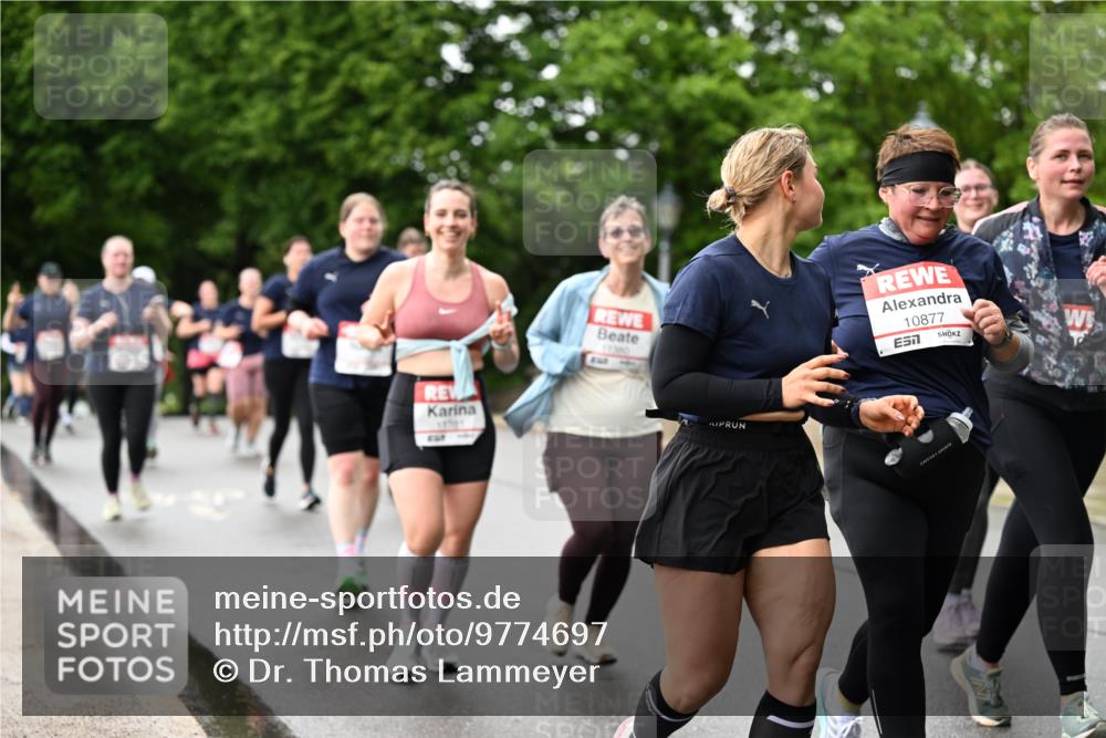 14.06.2026 - REWE Women's Run Dr. Thomas Lammeyer http://msf.ph/oto/9774697 14.06.2026 09:55:45 Laufen 10877, 7 meine-sportfotos.de