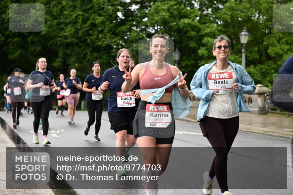14.06.2026 - REWE Women's Run Dr. Thomas Lammeyer http://msf.ph/oto/9774703 14.06.2026 09:55:46 Laufen 10957, 11381, 7, 11380, 57 meine-sportfotos.de
