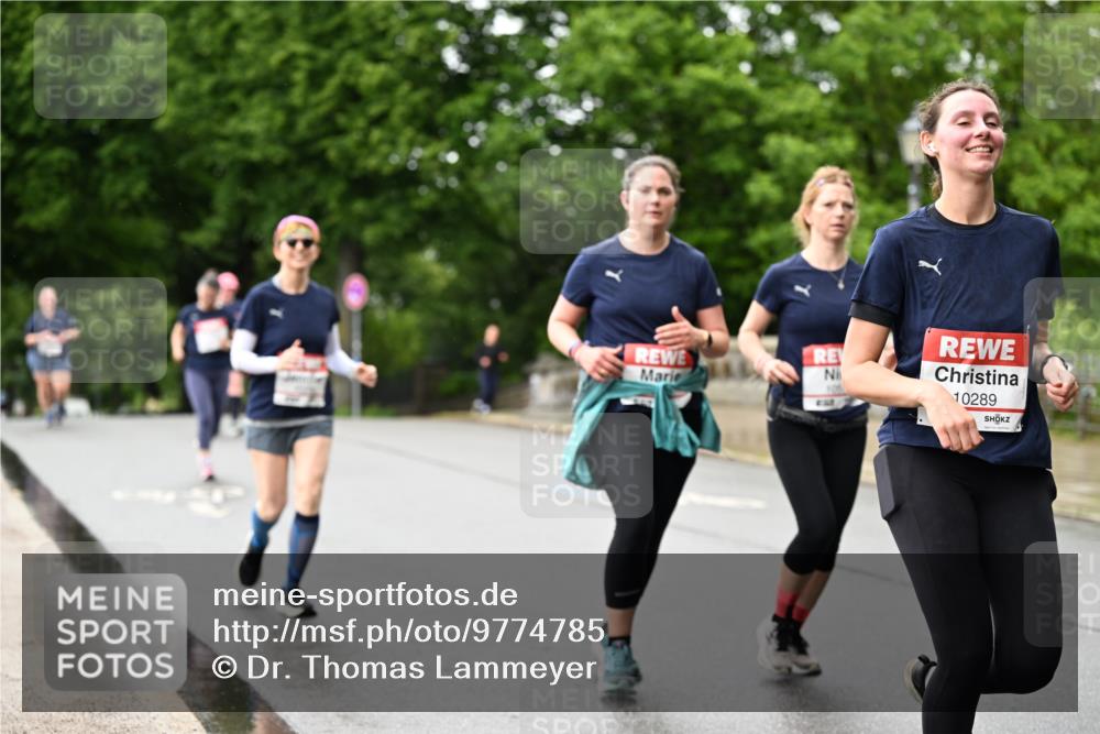 14.06.2026 - REWE Women's Run Dr. Thomas Lammeyer http://msf.ph/oto/9774785 14.06.2026 09:55:55 Laufen 10, 10289 meine-sportfotos.de