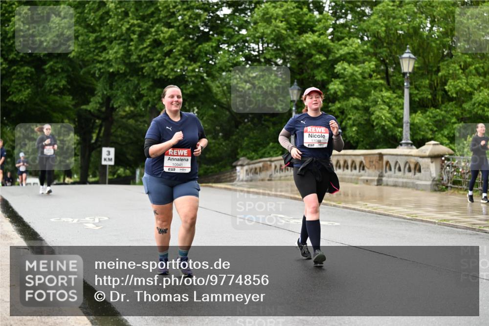 14.06.2026 - REWE Women's Run Dr. Thomas Lammeyer http://msf.ph/oto/9774856 14.06.2026 09:56:04 Laufen 10941, 7, 11088, 7 meine-sportfotos.de