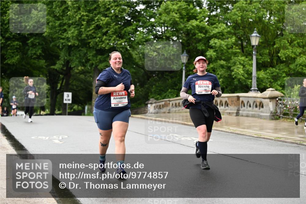 14.06.2026 - REWE Women's Run Dr. Thomas Lammeyer http://msf.ph/oto/9774857 14.06.2026 09:56:04 Laufen 10941, 7, 11088, 7 meine-sportfotos.de