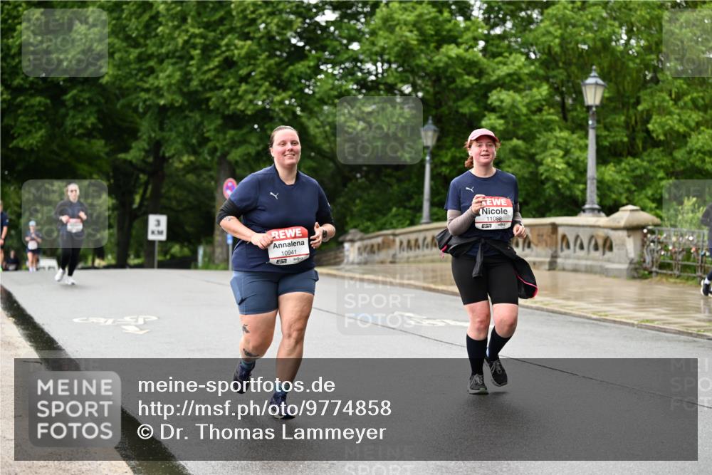 14.06.2026 - REWE Women's Run Dr. Thomas Lammeyer http://msf.ph/oto/9774858 14.06.2026 09:56:05 Laufen 10941, 57, 11088, 7 meine-sportfotos.de