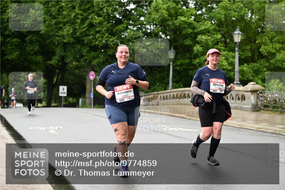 14.06.2026 - REWE Women's Run Dr. Thomas Lammeyer http://msf.ph/oto/9774859 14.06.2026 09:56:05 Laufen 10941, 11088 meine-sportfotos.de