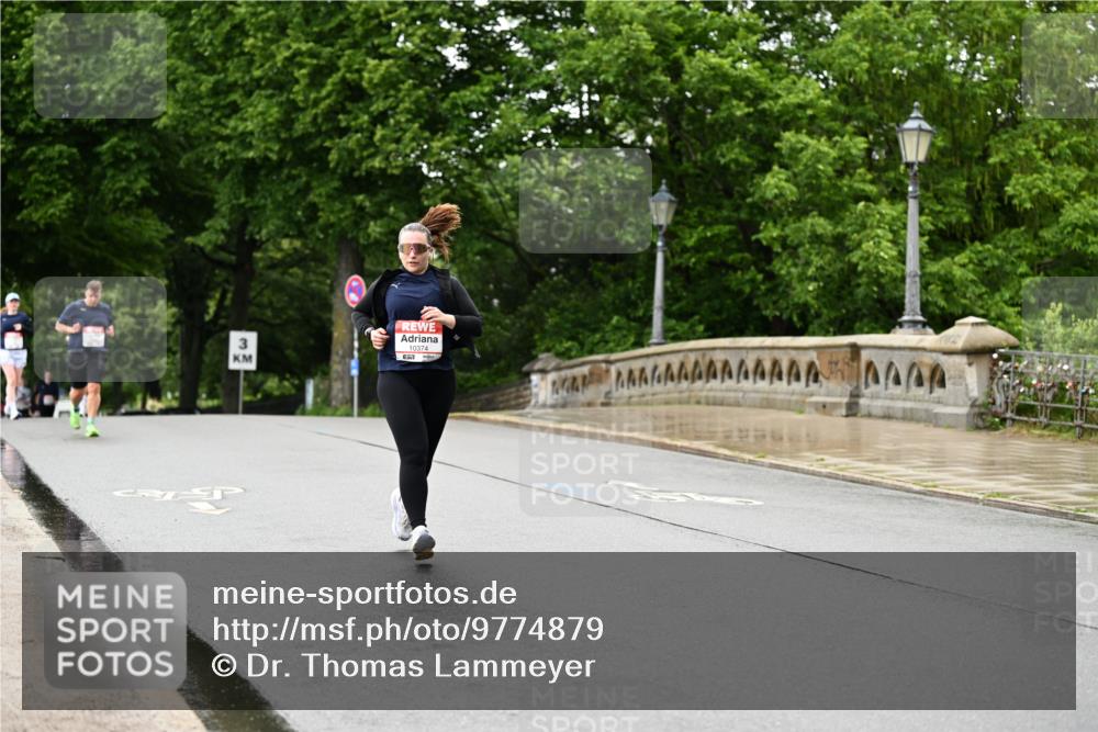 14.06.2026 - REWE Women's Run Dr. Thomas Lammeyer http://msf.ph/oto/9774879 14.06.2026 09:56:10 Laufen 3, 657, 10374 meine-sportfotos.de