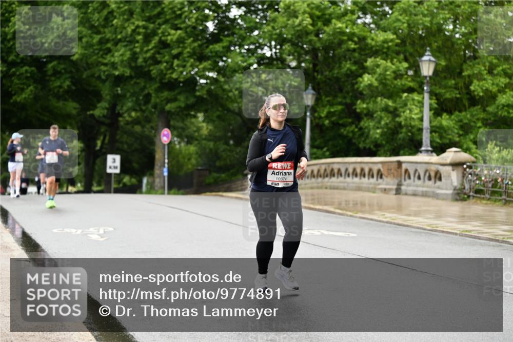 14.06.2026 - REWE Women's Run Dr. Thomas Lammeyer http://msf.ph/oto/9774891 14.06.2026 09:56:11 Laufen 10374, 57 meine-sportfotos.de