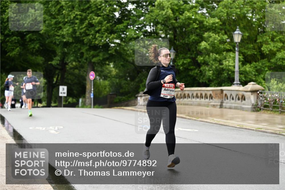 14.06.2026 - REWE Women's Run Dr. Thomas Lammeyer http://msf.ph/oto/9774892 14.06.2026 09:56:11 Laufen 10374, 7 meine-sportfotos.de