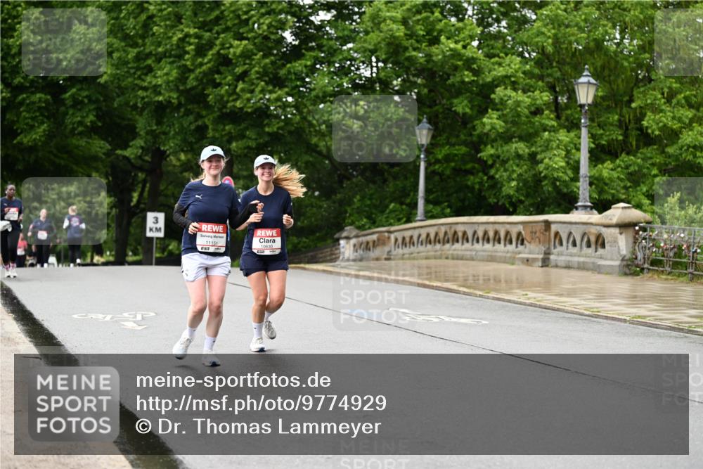 14.06.2026 - REWE Women's Run Dr. Thomas Lammeyer http://msf.ph/oto/9774929 14.06.2026 09:56:19 Laufen 3, 11151, 10630 meine-sportfotos.de