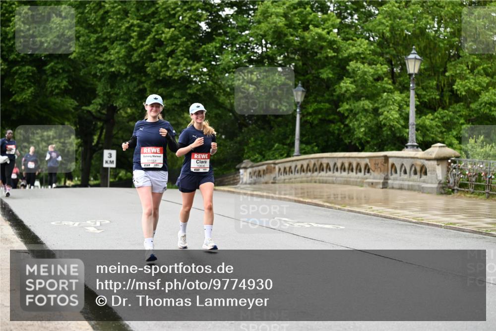 14.06.2026 - REWE Women's Run Dr. Thomas Lammeyer http://msf.ph/oto/9774930 14.06.2026 09:56:19 Laufen 3, 11151, 10630 meine-sportfotos.de