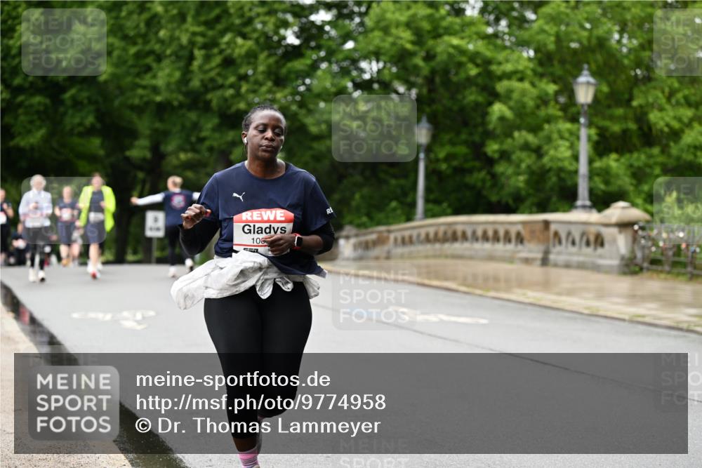 14.06.2026 - REWE Women's Run Dr. Thomas Lammeyer http://msf.ph/oto/9774958 14.06.2026 09:56:28 Laufen 106 meine-sportfotos.de