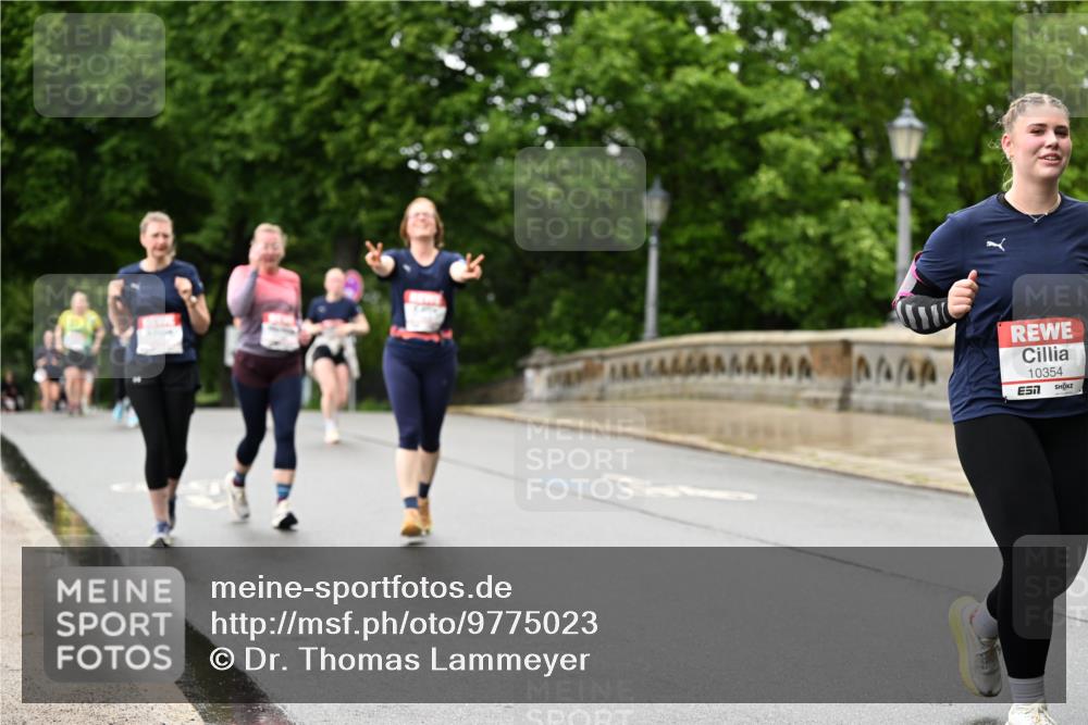 14.06.2026 - REWE Women's Run Dr. Thomas Lammeyer http://msf.ph/oto/9775023 14.06.2026 09:56:39 Laufen 10354, 7 meine-sportfotos.de