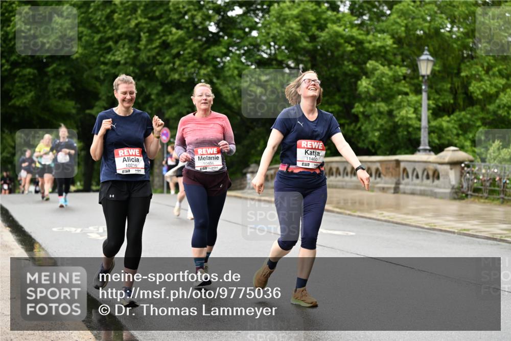 14.06.2026 - REWE Women's Run Dr. Thomas Lammeyer http://msf.ph/oto/9775036 14.06.2026 09:56:41 Laufen 10216, 10456, 11460, 7 meine-sportfotos.de