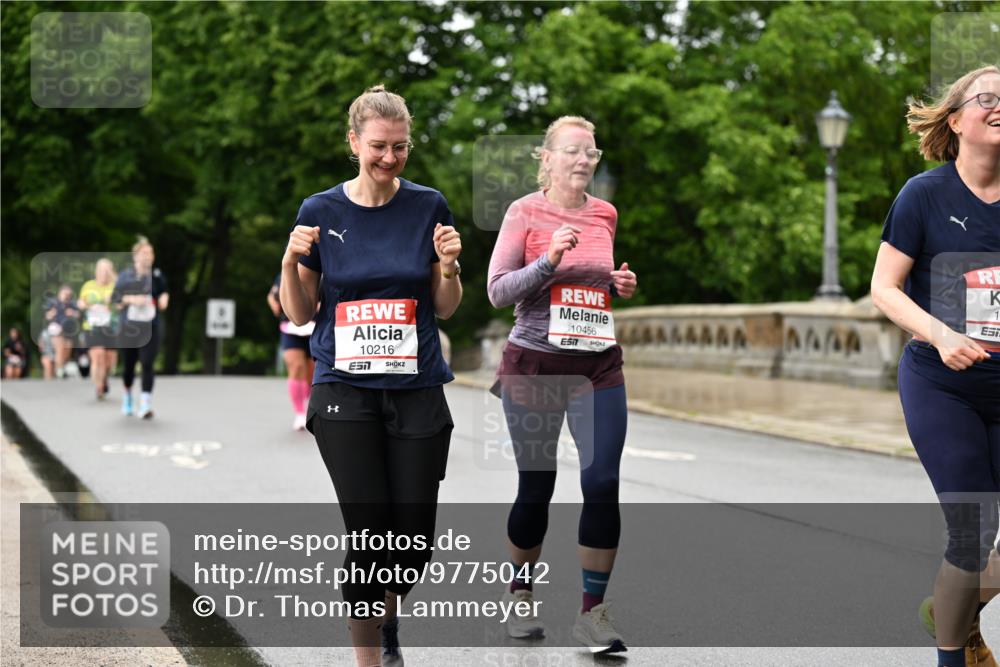 14.06.2026 - REWE Women's Run Dr. Thomas Lammeyer http://msf.ph/oto/9775042 14.06.2026 09:56:42 Laufen 10216, 7, 10456, 57, 1 meine-sportfotos.de