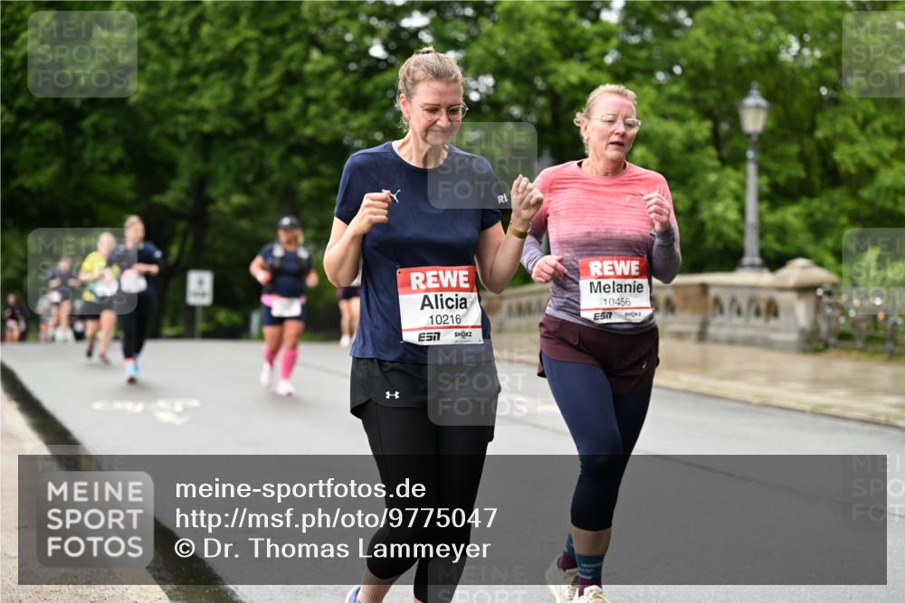 14.06.2026 - REWE Women's Run Dr. Thomas Lammeyer http://msf.ph/oto/9775047 14.06.2026 09:56:42 Laufen 10216, 10456, 7 meine-sportfotos.de