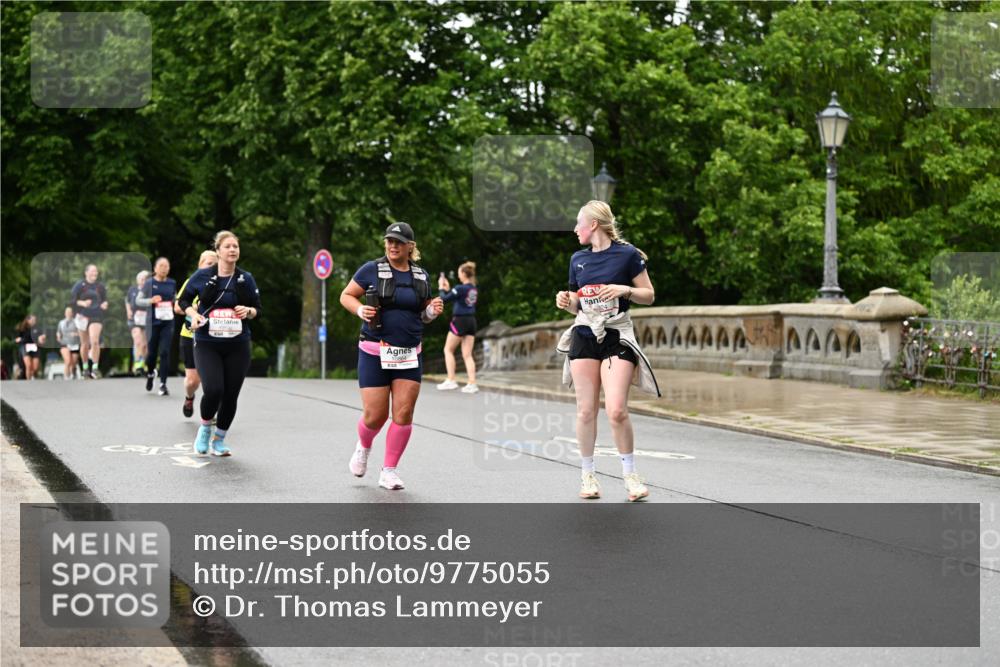 14.06.2026 - REWE Women's Run Dr. Thomas Lammeyer http://msf.ph/oto/9775055 14.06.2026 09:56:45 Laufen 1050, 24 meine-sportfotos.de